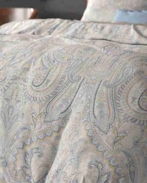 Sleeptime Cherine Grijs dekbedovertrek - Een Weelderige Nacht van Stijl en Comfort