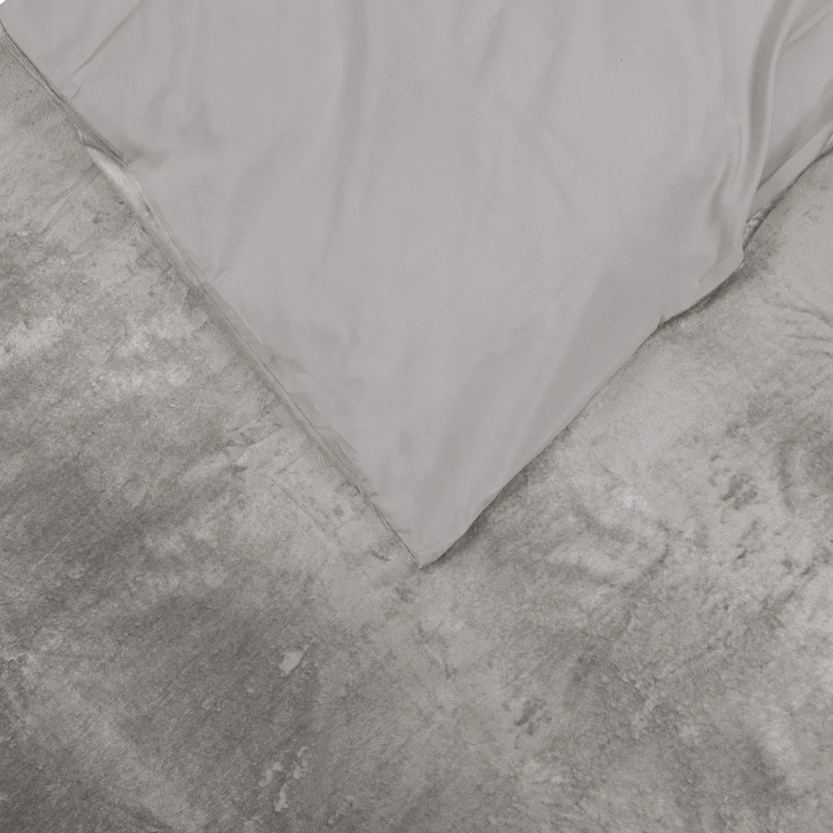 Sleeptime Crystal Velvet Warm dekbedovertrek Zand Sleeptime Crystal Velvet Warm dekbedovertrek Zand 2 Sleeptime Crystal Velvet Warm dekbedovertrek Zand