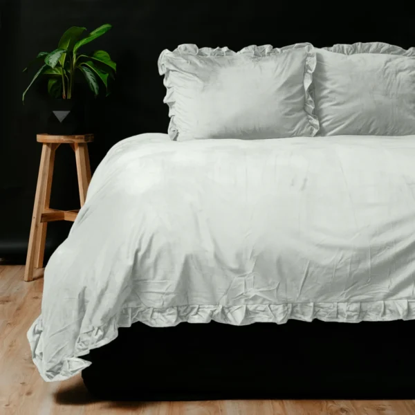 Sleeptime Velvet Ruffles Dekbedovertrek Wit